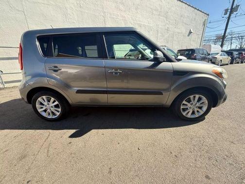 2013 Kia Soul +