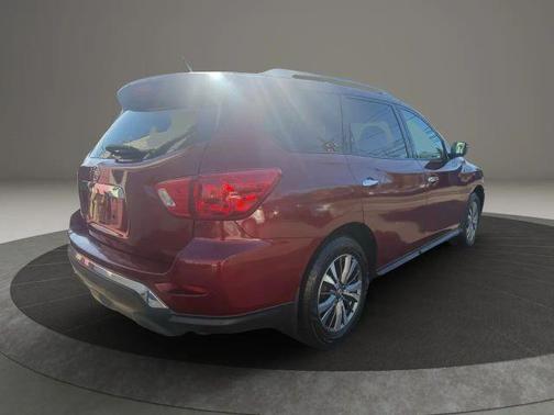 2018 Nissan Pathfinder S