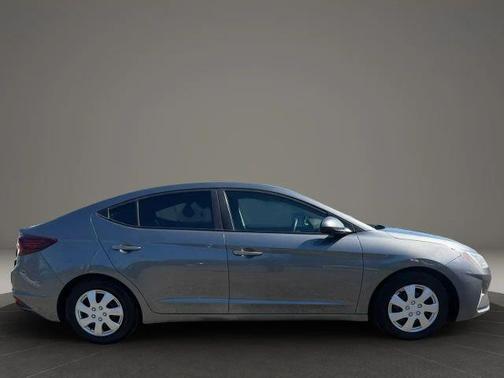 Machine Gray 2019 Hyundai ELANTRA SE