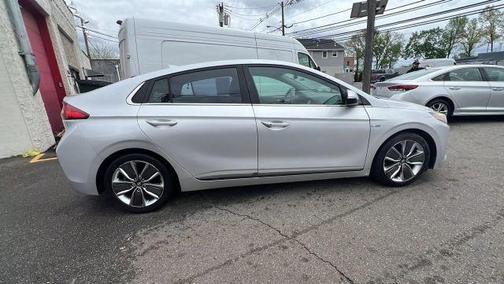 2018 Hyundai IONIQ Hybrid Limited