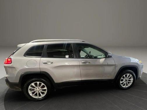 Silver 2020 Jeep Cherokee Latitude