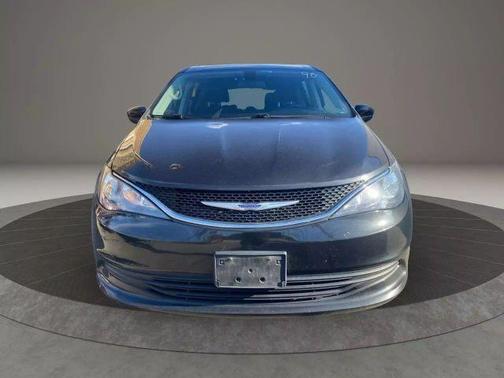 2020 Chrysler Voyager LX