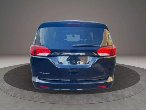2020 Chrysler Voyager LX