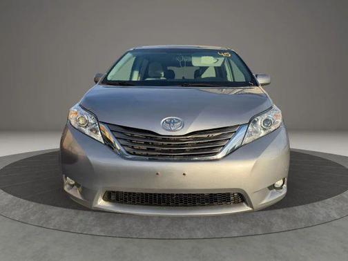 2014 Toyota Sienna XLE