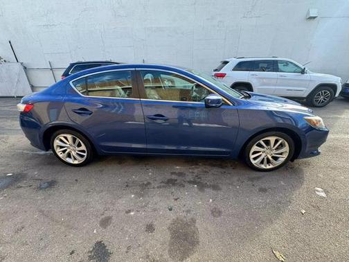 2017 Acura ILX w/Premium Pkg