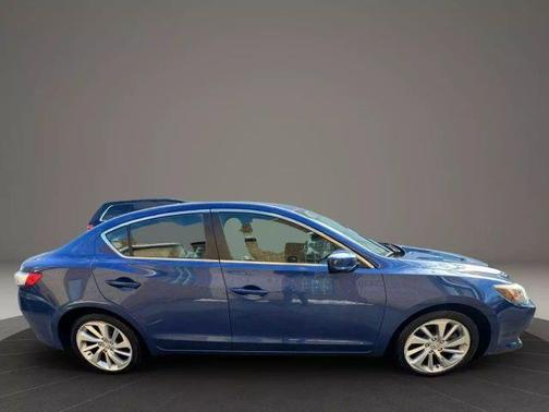 2017 Acura ILX w/Premium Pkg