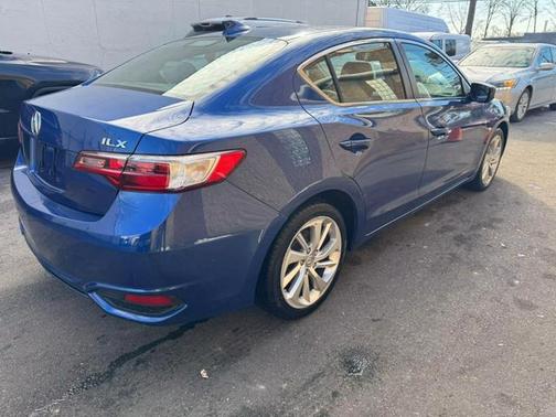 2017 Acura ILX w/Premium Pkg