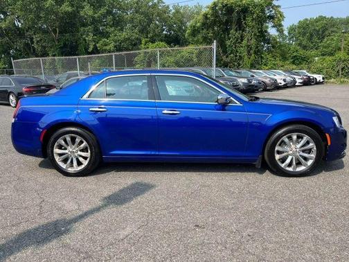 2018 Chrysler 300 Limited