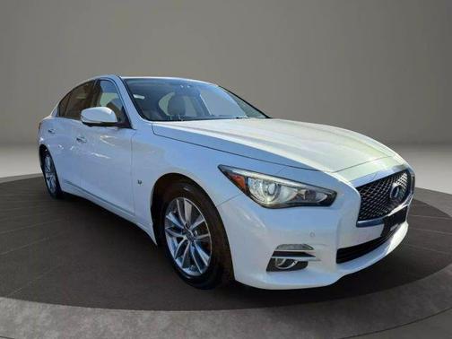 2014 INFINITI Q50 Premium