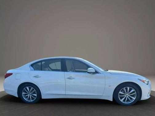 2014 INFINITI Q50 Premium