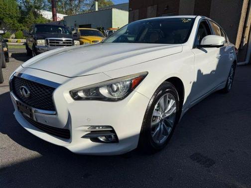 2014 INFINITI Q50 Premium
