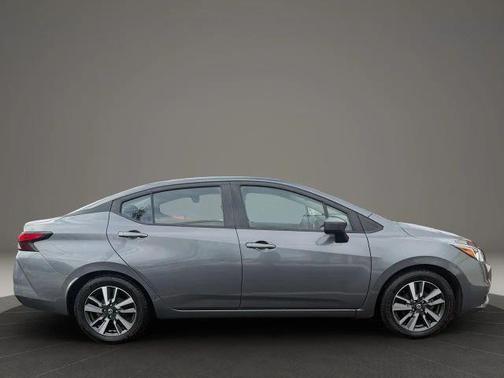 2021 Nissan Versa 1.6 SV