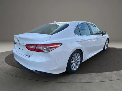 2020 Toyota Camry Hybrid LE