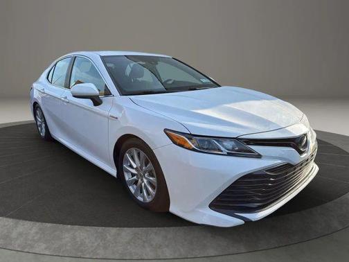2020 Toyota Camry Hybrid LE
