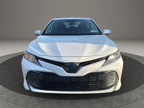 2020 Toyota Camry Hybrid LE