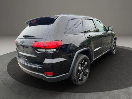 Black 2019 Jeep Grand Cherokee Upland