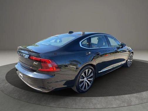 Black 2024 Volvo S90 B6 Plus