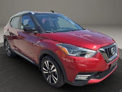 2019 Nissan Kicks SR