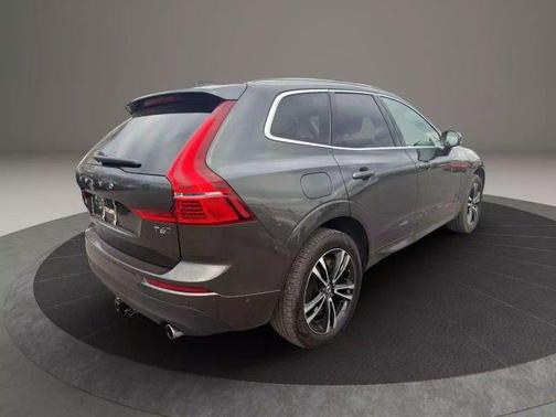 2018 Volvo XC60 T6 Momentum