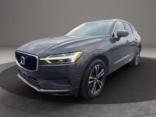 2018 Volvo XC60 T6 Momentum