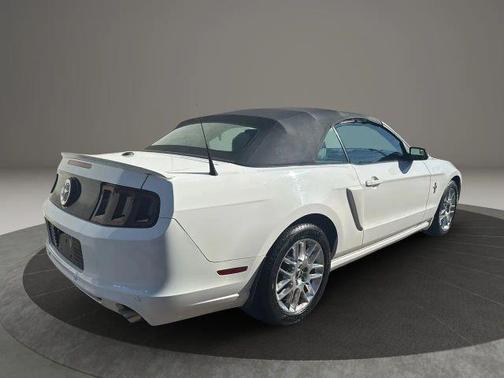 2013 Ford Mustang V6 Premium