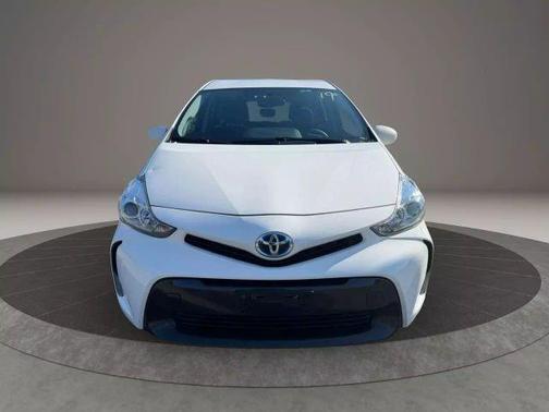 2017 Toyota Prius v Three