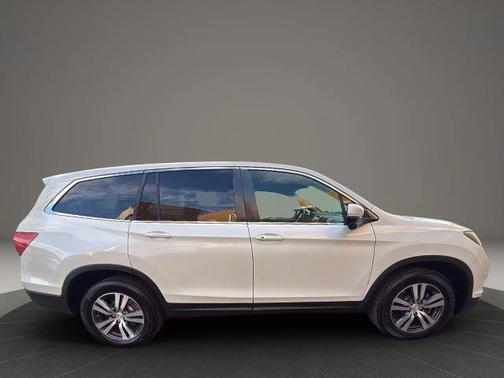 2017 Honda Pilot EX