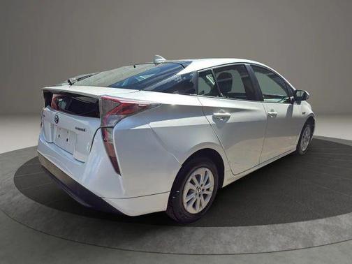 2016 Toyota Prius Two
