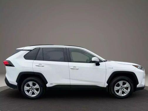 2019 Toyota RAV4 Hybrid XLE