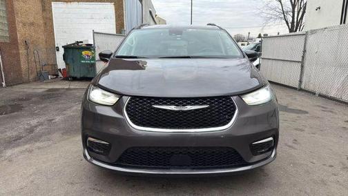 2022 Chrysler Pacifica Touring-L