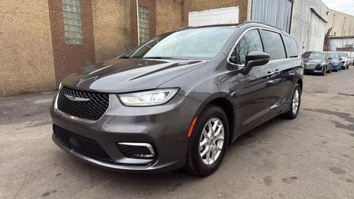 2022 Chrysler Pacifica Touring-L