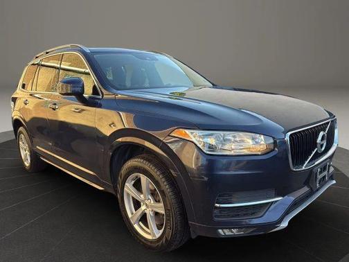 2016 Volvo XC90 T5 Momentum