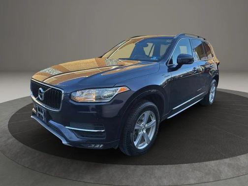2016 Volvo XC90 T5 Momentum