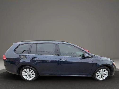 Night Blue Metallic 2017 Volkswagen Golf SportWagen TSI S