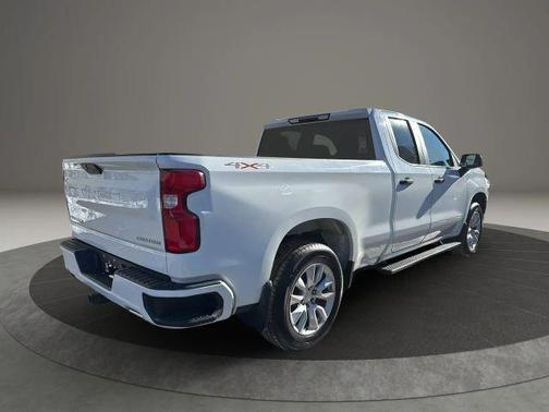 2020 Chevrolet Silverado 1500 Custom