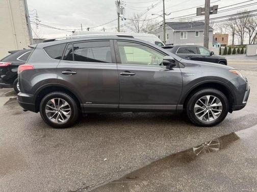 2016 Toyota RAV4 Hybrid XLE