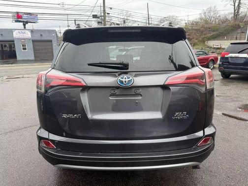 2016 Toyota RAV4 Hybrid XLE