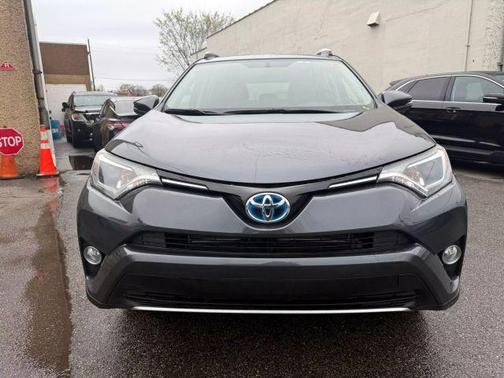 2016 Toyota RAV4 Hybrid XLE
