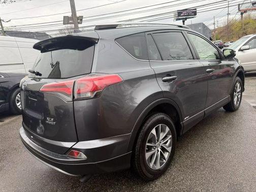 2016 Toyota RAV4 Hybrid XLE