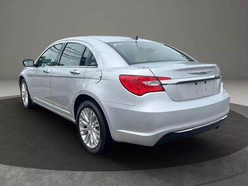 2011 Chrysler 200 Limited