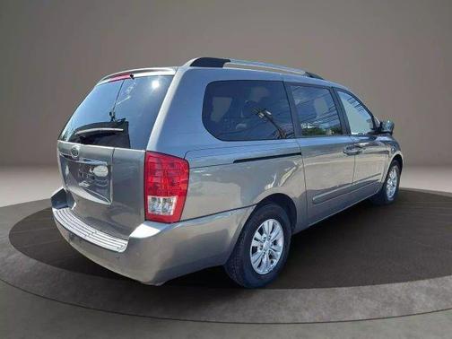 2012 Kia Sedona LX