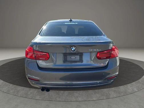 2018 BMW 330e iPerformance