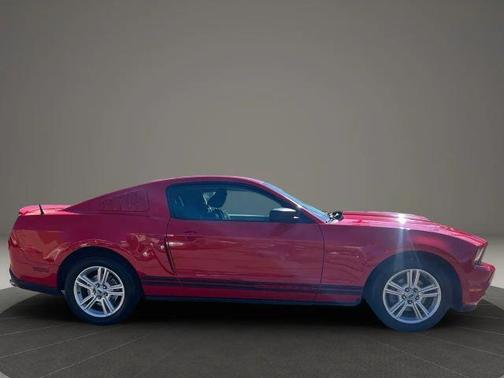 2010 Ford Mustang V6