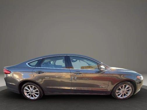2018 Ford Fusion Energi SE Luxury