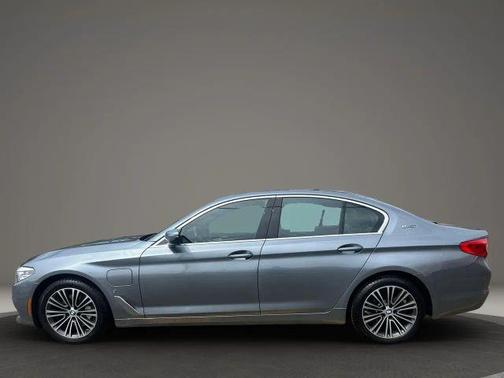 Gray 2019 BMW 530e xDrive iPerformance