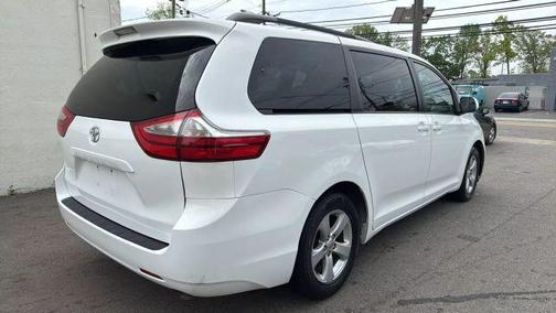 2015 Toyota Sienna LE