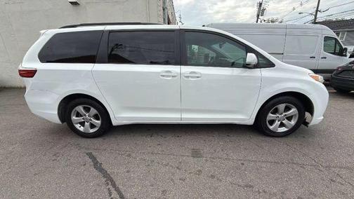 2015 Toyota Sienna LE