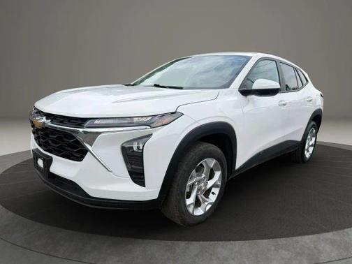 White 2024 Chevrolet Trax LS
