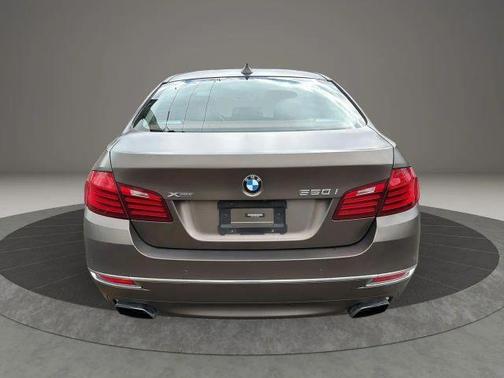 Brown 2016 BMW 550 i xDrive