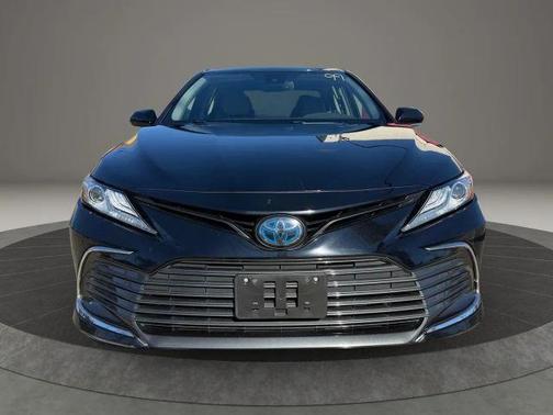 2023 Toyota Camry Hybrid XLE